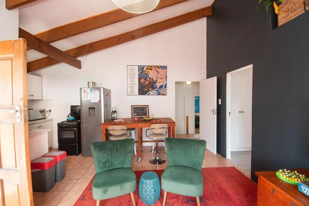 Poseidon'S Pad - Eclectic 2-Bedroom Apartment In Trendy Muizenberg South Africa