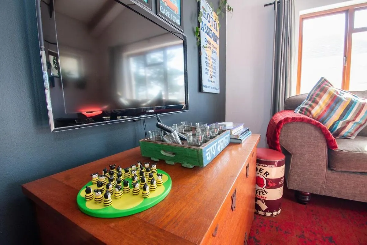 Poseidon'S Pad - Eclectic 2-Bedroom Apartment In Trendy Muizenberg