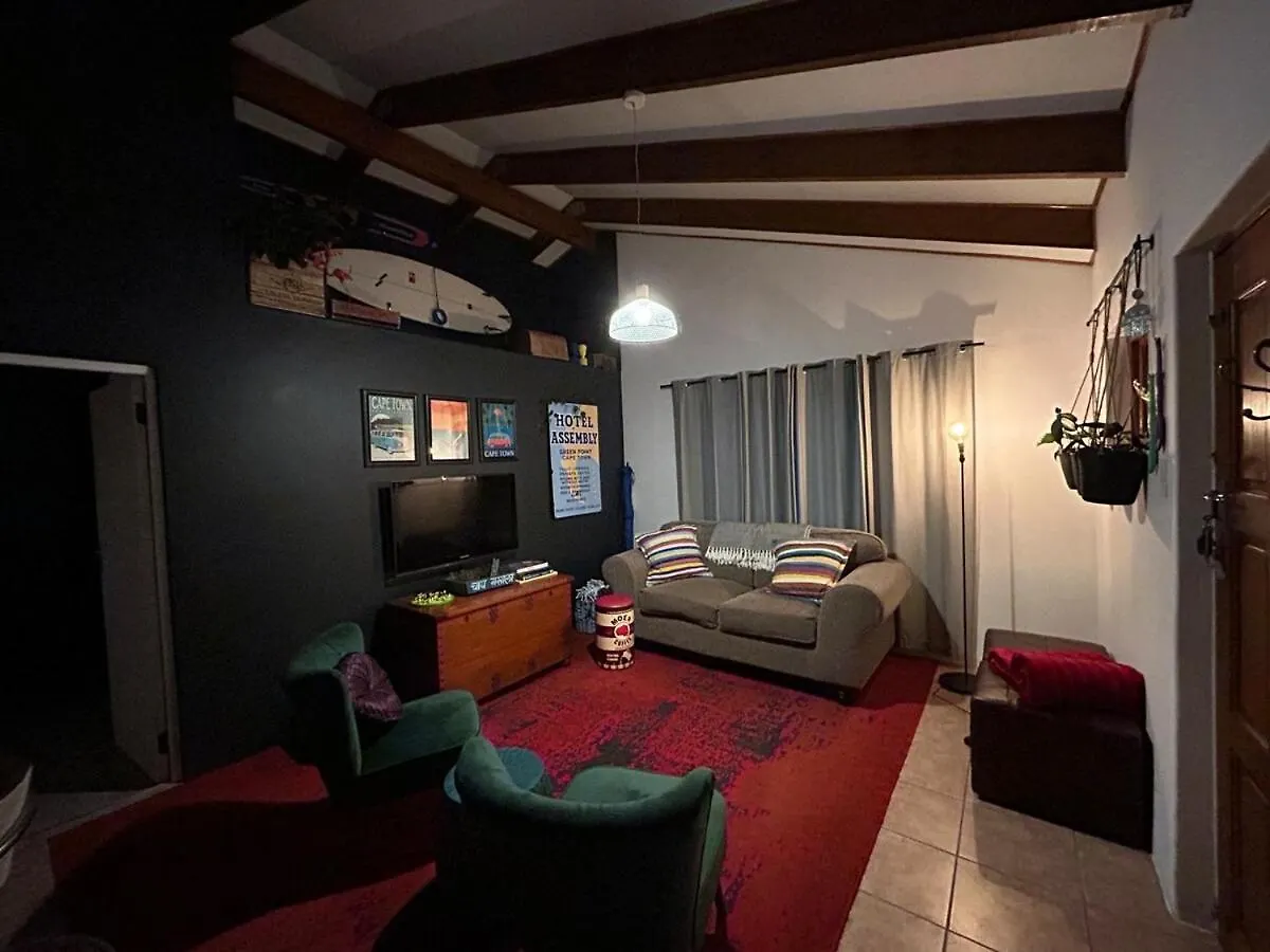 Poseidon'S Pad - Eclectic 2-Bedroom Apartment In Trendy Muizenberg 0*,  South Africa